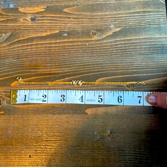 Beautiful 2 hearts CZ gold tone chain bracelet. - Picture 1 of 3